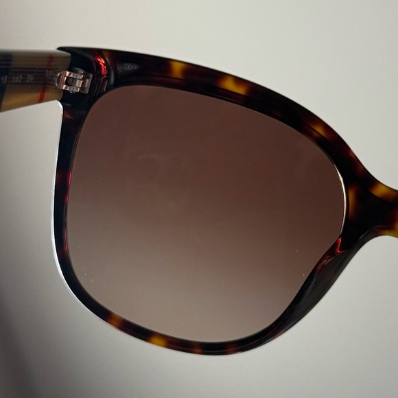 BURBERRY 4270 Havana Sunglasses NWT